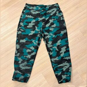Lululemon Camo Cropped Pants